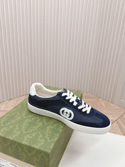 SNEAKER WITH INTERLOCKING G IN SPACE BLUE SUEDE AND MESH