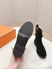 KELLY BUCKLE SHORT BOOTS IN BLACK SUEDE