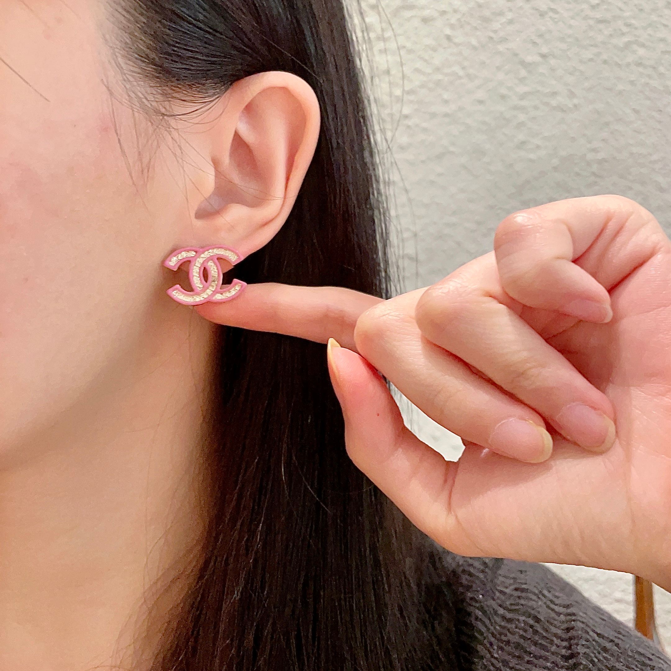 DOUBLE C STUD EARRINGS WITH PINK TRIM AND CENTER STONE