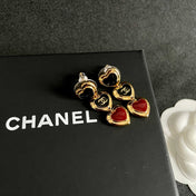 CHANEL 26S DOUBLE C LOGO BLACK & RED ENAMEL HEART TRIPLE DROP EARRINGS IN GOLD METAL 633299
