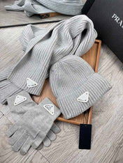 THREE-PIECES SET IN PALE GRAY WOOL AND ACRYLIC 406556
