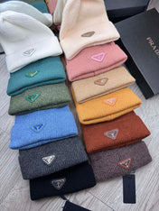 BEANIE HAT IN MUSTARD YELLOW WOOL 332397
