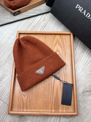 BEANIE HAT IN UMBER BROWN WOOL 332398