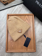 BEANIE HAT IN LIGHT BROWN WOOL 332402