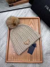BEANIE HAT IN CAMEL BROWN WOOL 352367