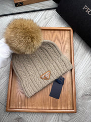 BEANIE HAT IN CAMEL BROWN WOOL 352367