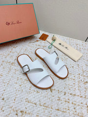 SANDALS IN WHITE CALFSKIN