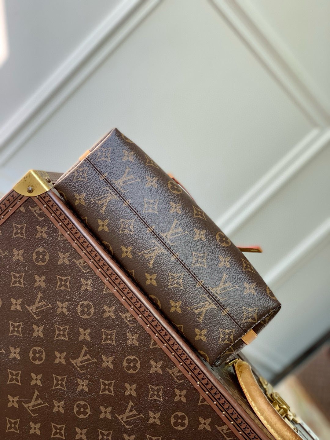 CARRYALL BB BAG 26 IN BROWN MONOGRAM COATED CANVAS AND CALFSKIN GOLD HARDWARE