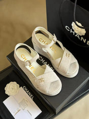CC CLASSIC WEDGE SANDALS IN WHITE LAMBSKIN SUEDE