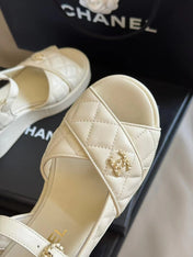 CC CLASSIC WEDGE SANDALS IN WHITE LAMBSKIN