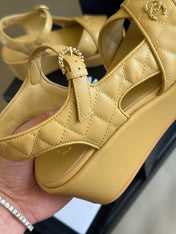 CC CLASSIC WEDGE SANDALS IN LIGHT YELLOW LAMBSKIN
