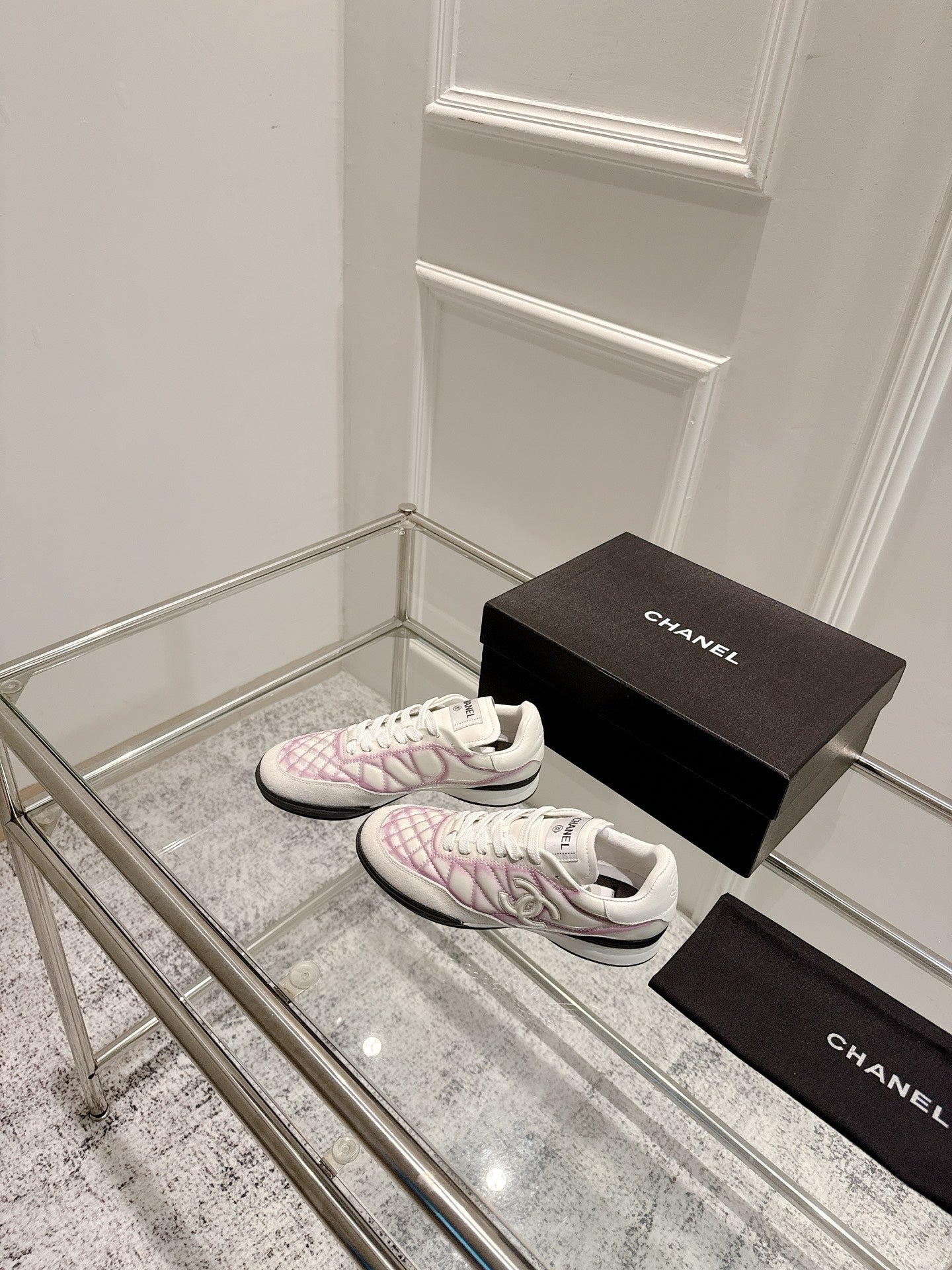 CASUAL SNEAKER IN WHITE AND PURPLE CALFSKIN