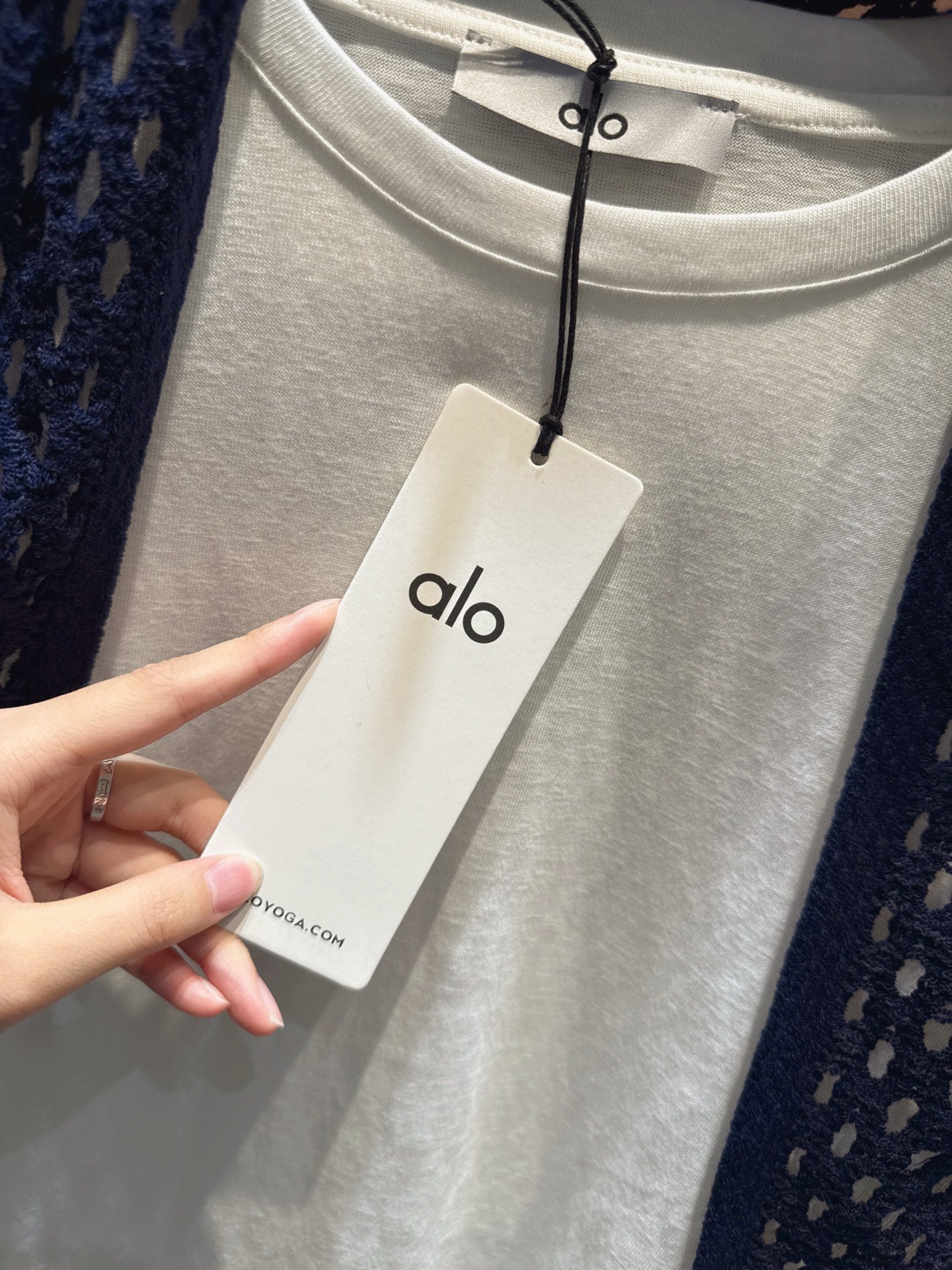 ALO T-SHIRT WITH SCARF STYLE 151