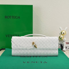 BV Long Clutch Andiamo 31 White Leather Ghw