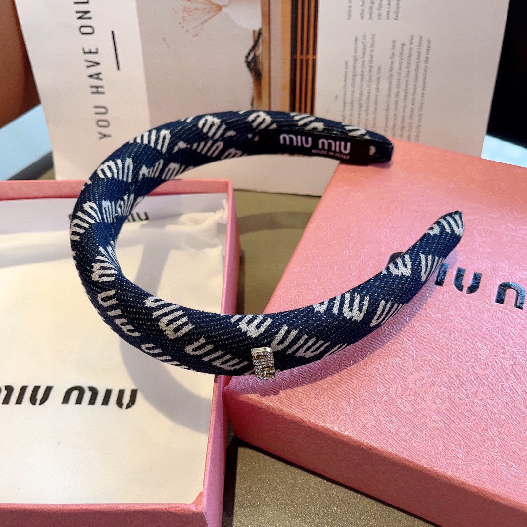 THICK HAIR BAND IN NAVY BLUE KINITTED FABRIC 420636