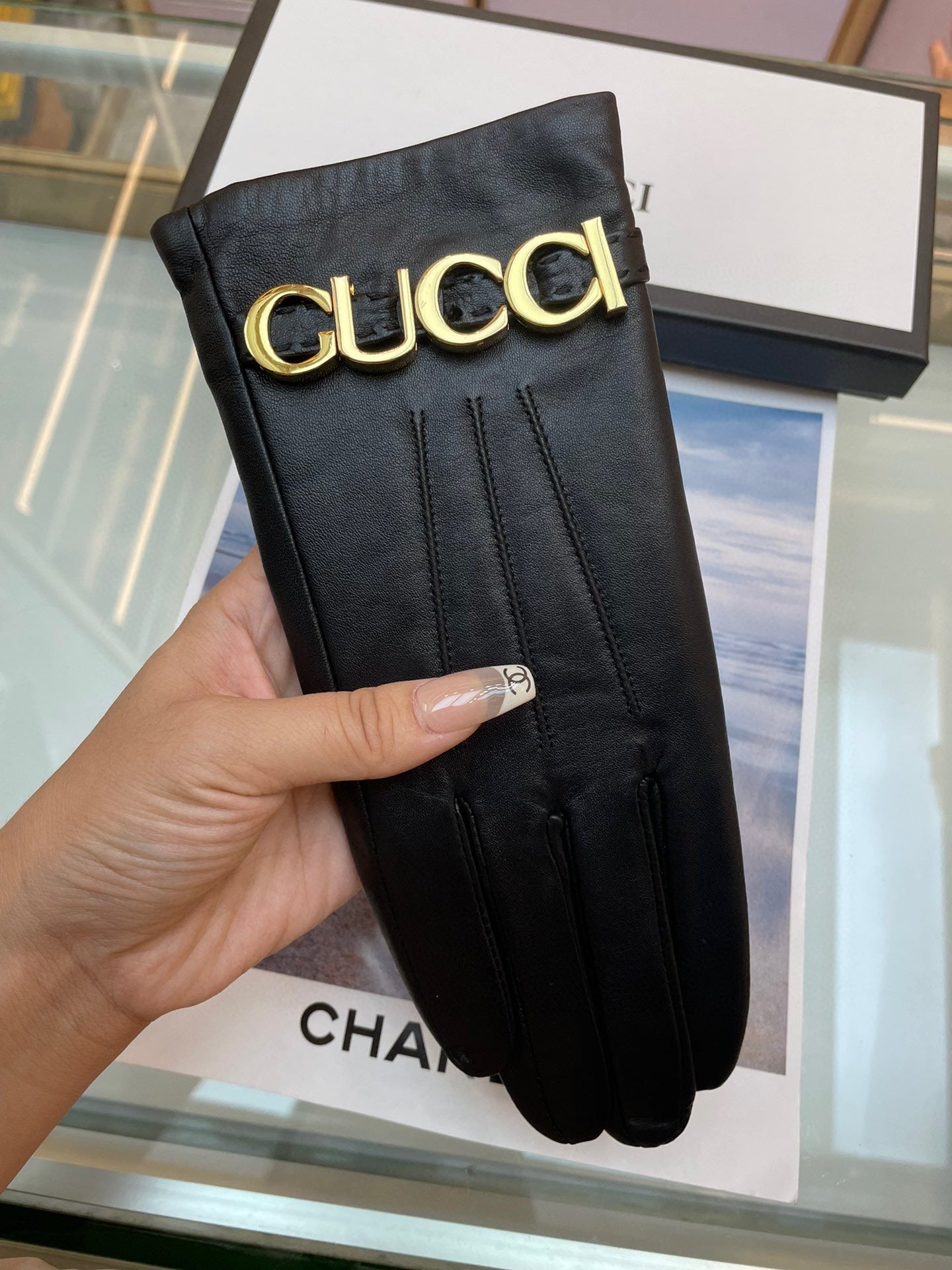 EUROPEAN GLOVES IN BLACK LAMBSKIN WITH CASHMERE LINING 376727