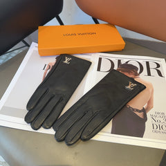 LV GLOVES IN BLACK LAMBSKIN 462302