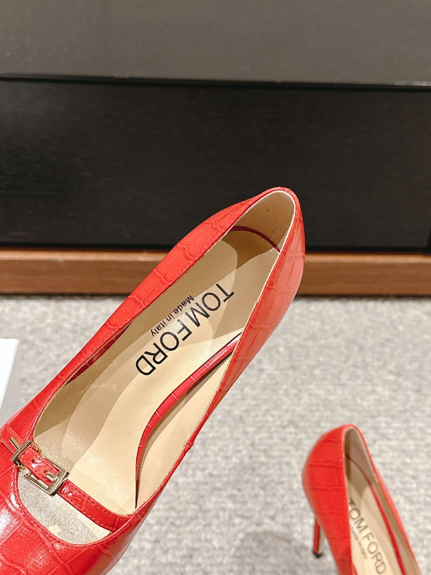 HIGH HEEL 10 CM IN CHERRY RED CROCODILE LEATHER