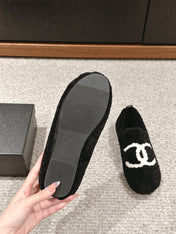 CC LOAFERS IN BLACK FLEECE WITH WHITE LOGO