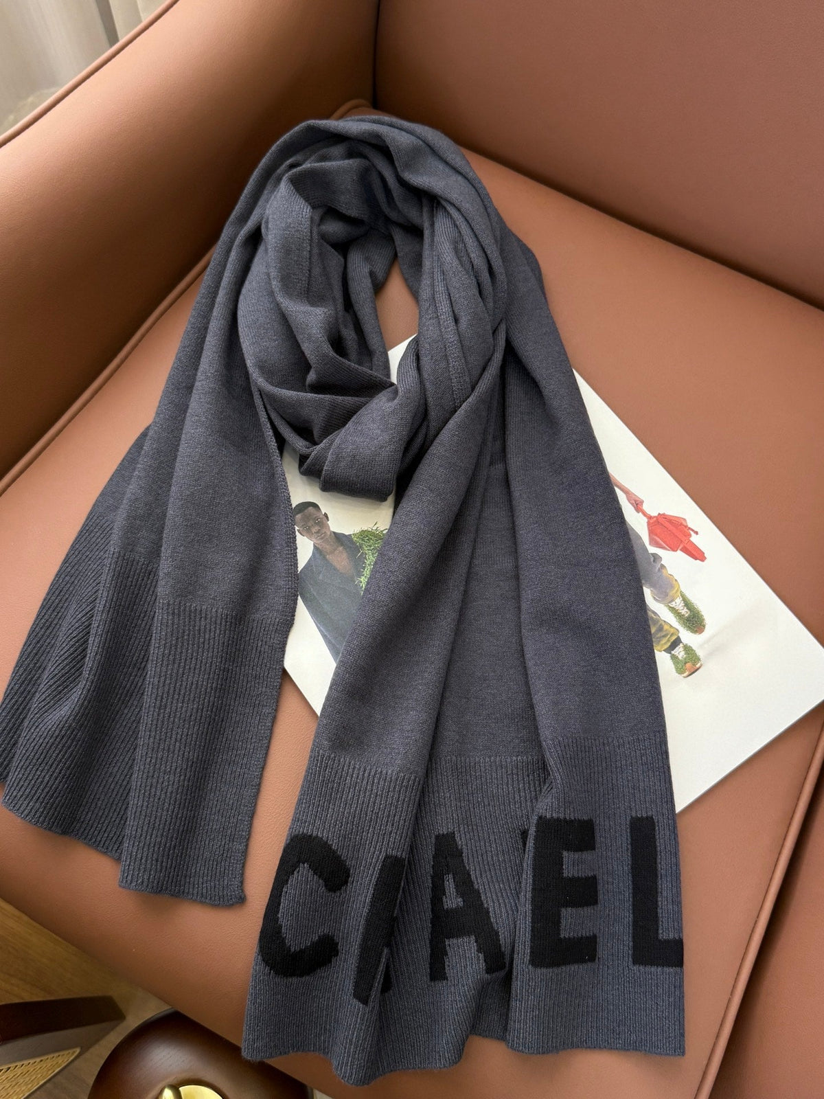 CHANEL 25S SCARF 170 CM IN CASHMERE 943080
