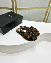 CARLYLE SLIDES IN LEOPARD GROSGRAIN BLACK GOLD