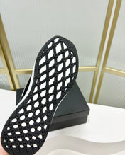 SNEAKER IN BLACK CALFSKIN AND GREY BREATHABLE MESH