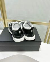 SNEAKER IN BLACK CALFSKIN AND GREY BREATHABLE MESH