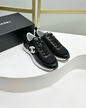 SNEAKER IN BLACK SUEDE WITH WHITE LOGO