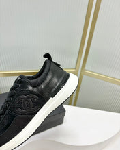 SNEAKER IN BLACK SUEDE