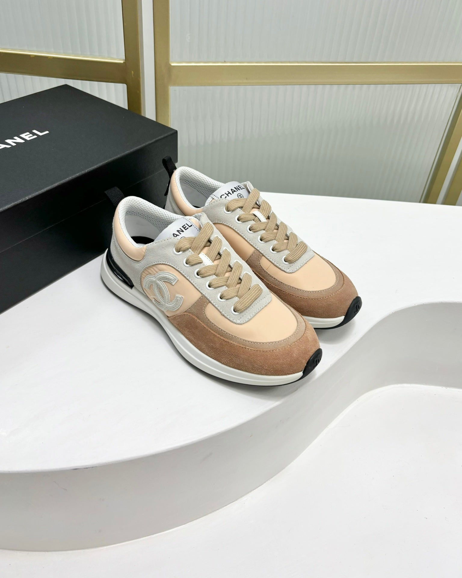 SNEAKER IN CAMEL BROWN MIX BISQUE CREAM SUEDE