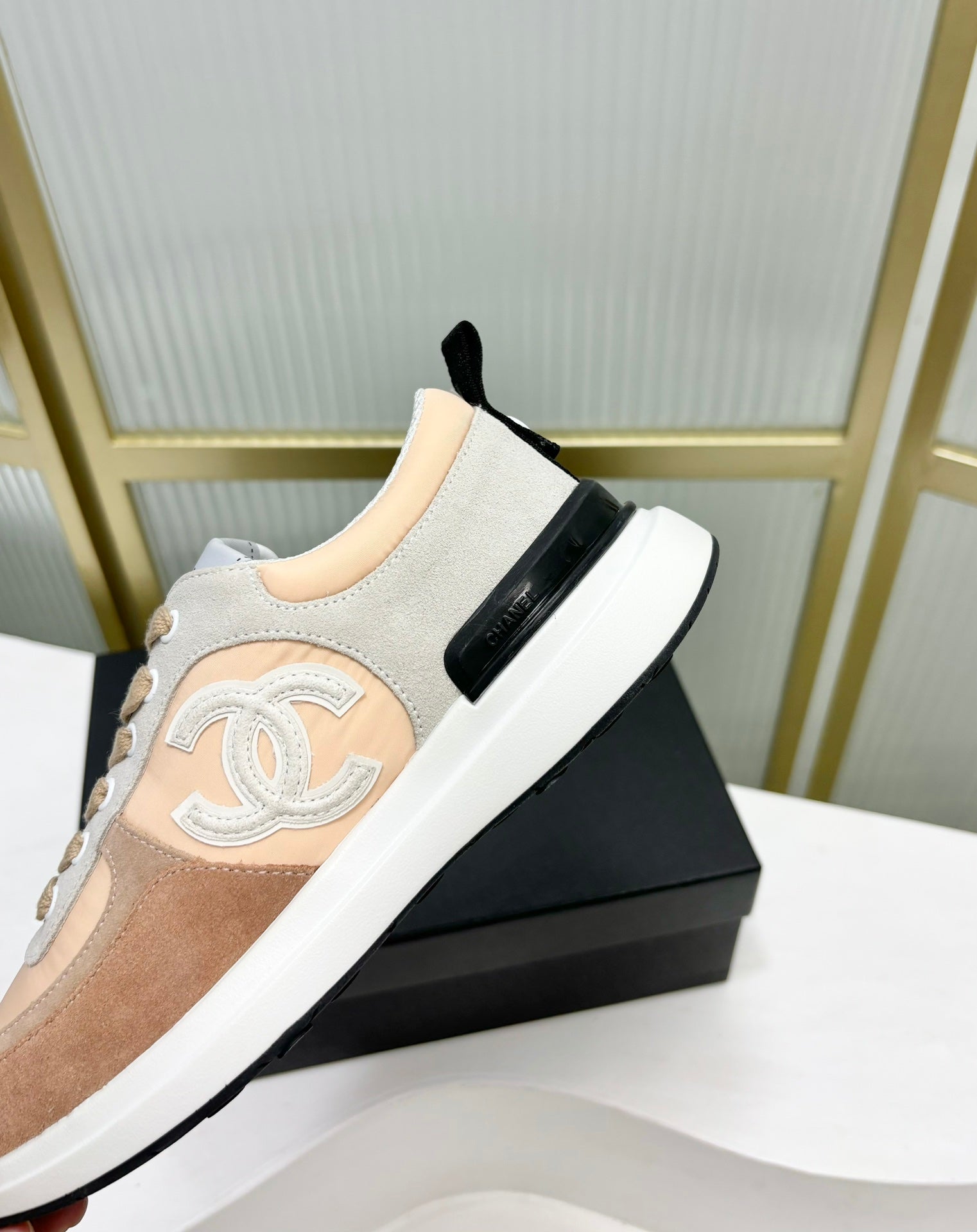 SNEAKER IN CAMEL BROWN MIX BISQUE CREAM SUEDE