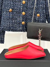 ALAIA FLAT MULE IN CRIMSON RED LAMBSKIN