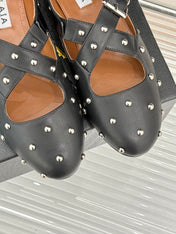 CROSSED STRAP BALLET FLATS IN BLACK CALFSKIN