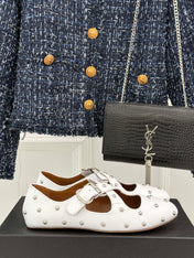 CROSSED STRAP BALLET FLATS IN WHITE CALFSKIN