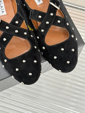 CROSSED STRAP BALLET FLATS IN BLACK SUEDE