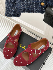 CROSSED STRAP BALLET FLATS IN BERRY RED SUEDE