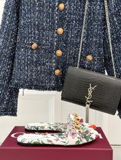 SLIDE SANDALS IN WHITE FABRIC FLORAL AND LEAF PRINT