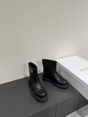 D-TOWN ANKLE BOOTS IN BLACK CALFSKIN
