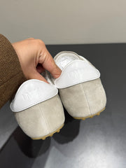 LACE-UP SNEAKER IN BEIGE SUEDE