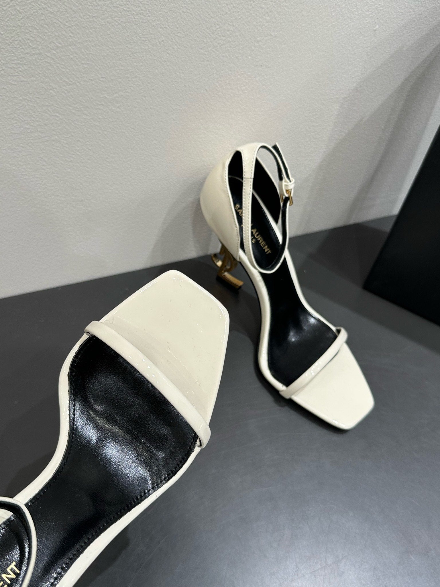 YSL HEELED SANDALS 25S 105 MM IN CREAM WHITE LAMBSKIN