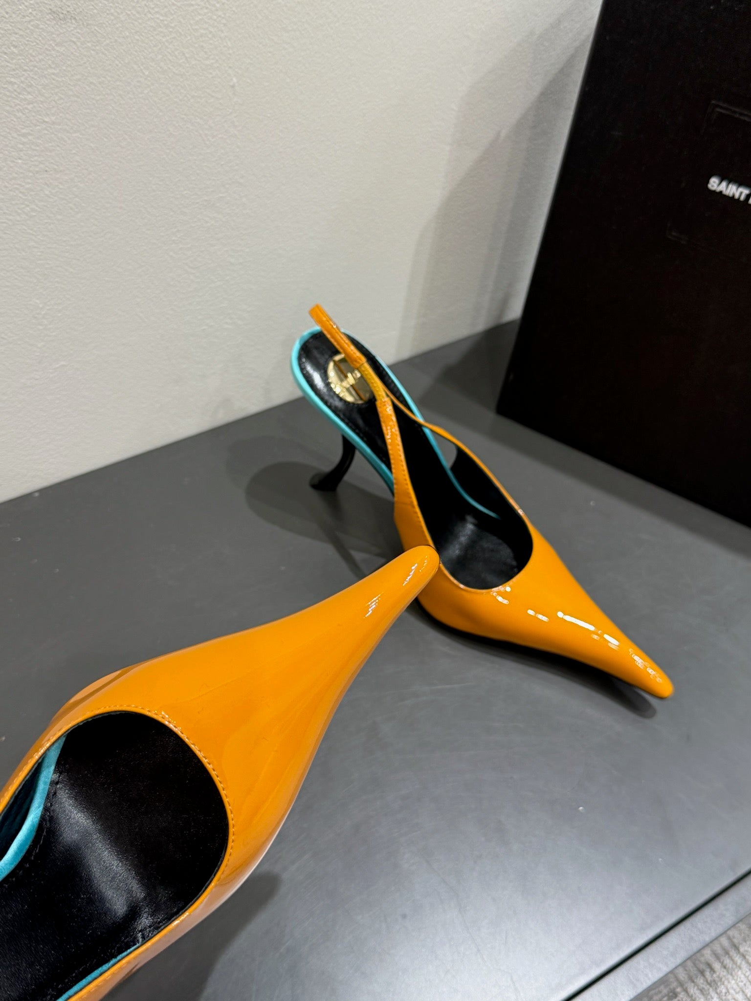 YSL HIGH SLINGBACK 25S IN ENERGY ORANGE GLOSSY LAMBSKIN