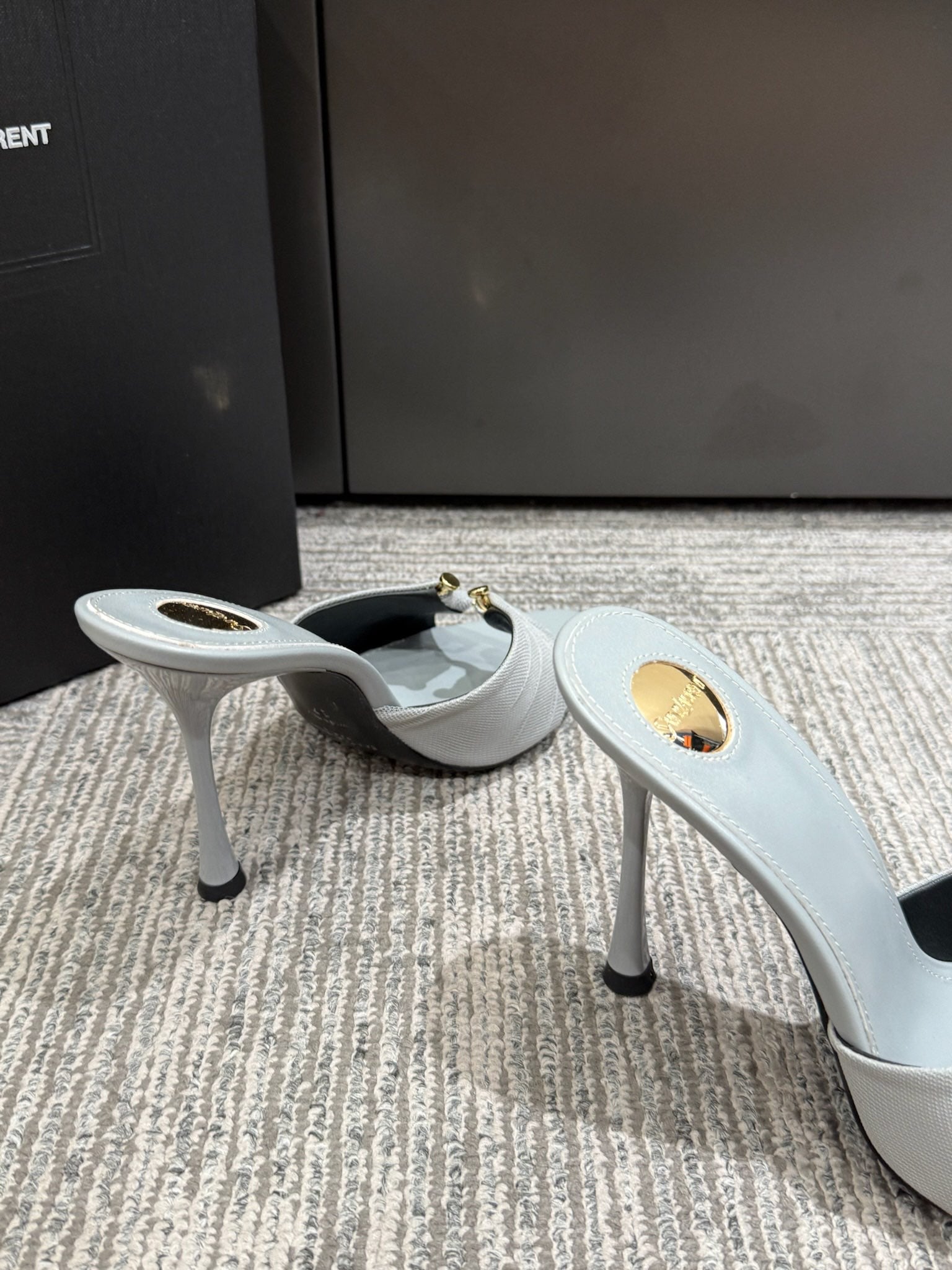 YSL HIGH HEEL 25S 100 MM IN LIGHT SLATE BLUE LAMBSKIN