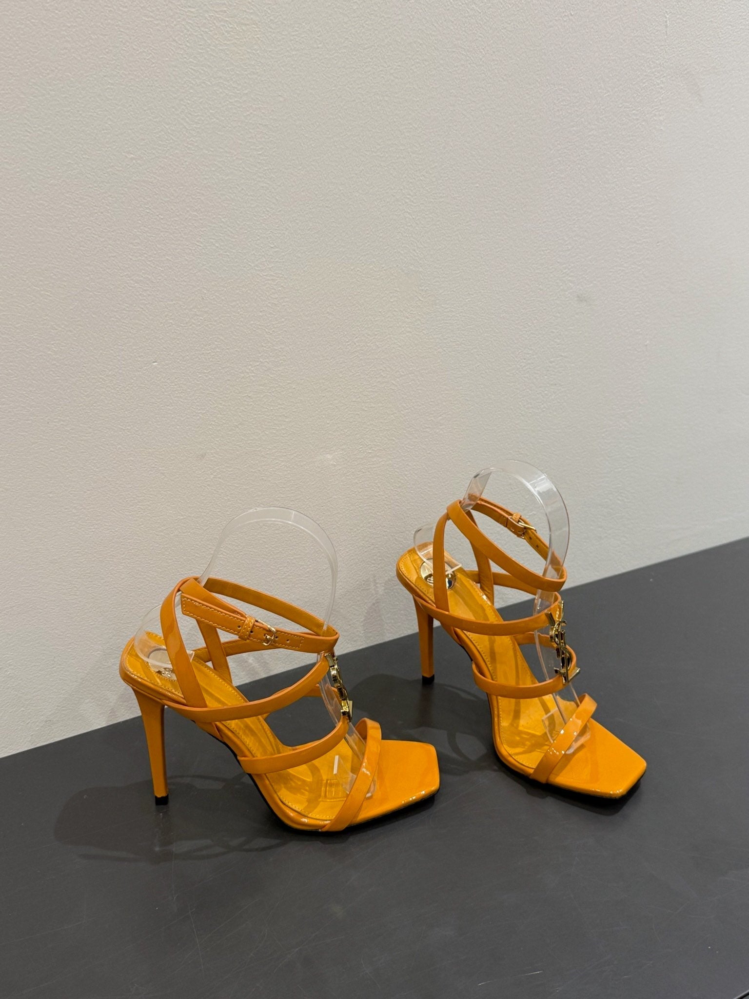 YSL SINGLE-STRAP HEELED SANDALS 25S IN DARK ORANGE LAMBSKIN