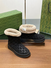 GG SNOW BOOTS IN BLACK EMBOSSED SUEDE AND BEIGE WOOL LINING