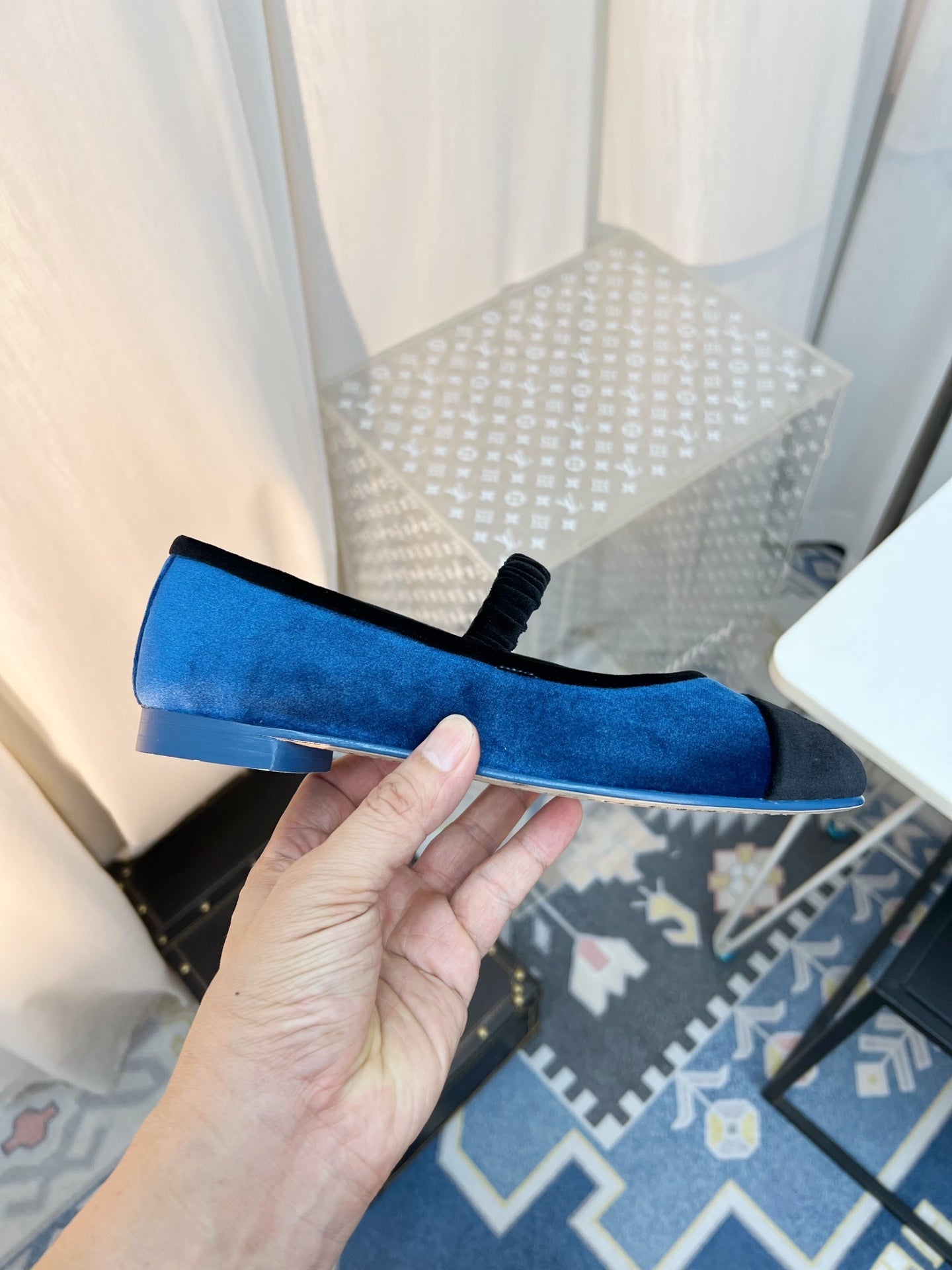 CC MARY JANE FLAT IN COBALT BLUE AND BLACK VELVET