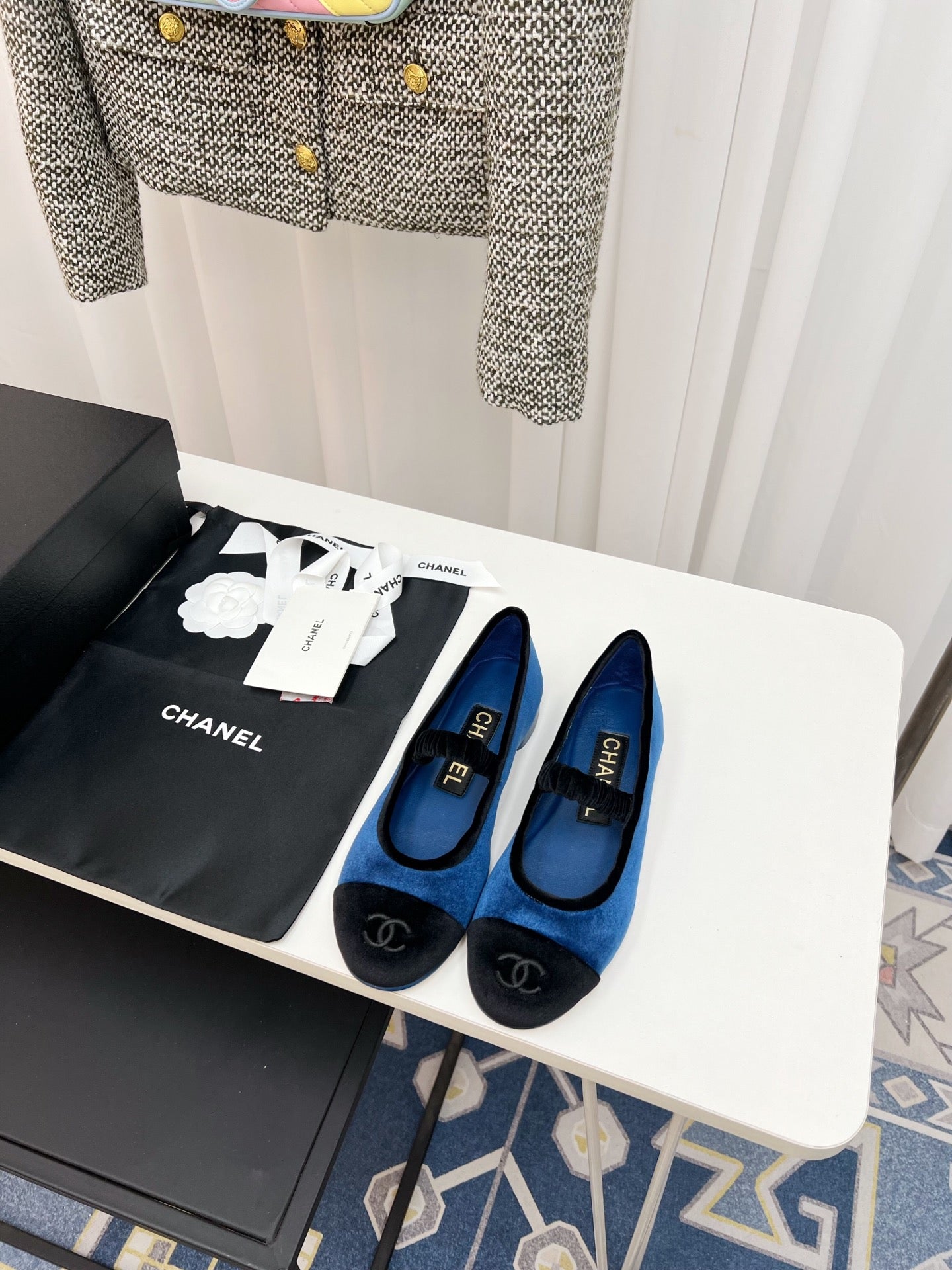 CC MARY JANE FLAT IN COBALT BLUE AND BLACK VELVET