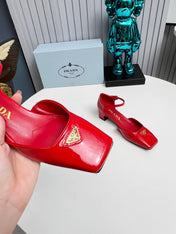 PRADA 26S ANKLE STRAP PUMPS 40MM IN RED PATENT CALFSKIN TRIANGLE LOGO