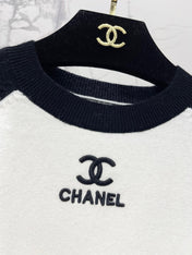 CHANEL 26S SHORT-SLEEVE KNIT TOP 957