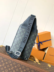 AVENUE SLINGBAG 31 IN BLACK MONOGRAM CANVAS WITH BROWN LOGO