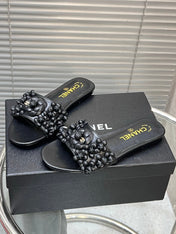 SLIPPERS CAMELLIA IN BLACK CALFSKIN